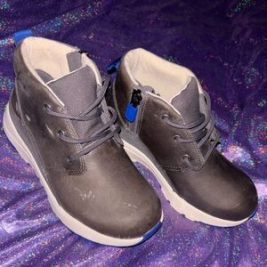 Toddler Canoe Weather UGG size 12